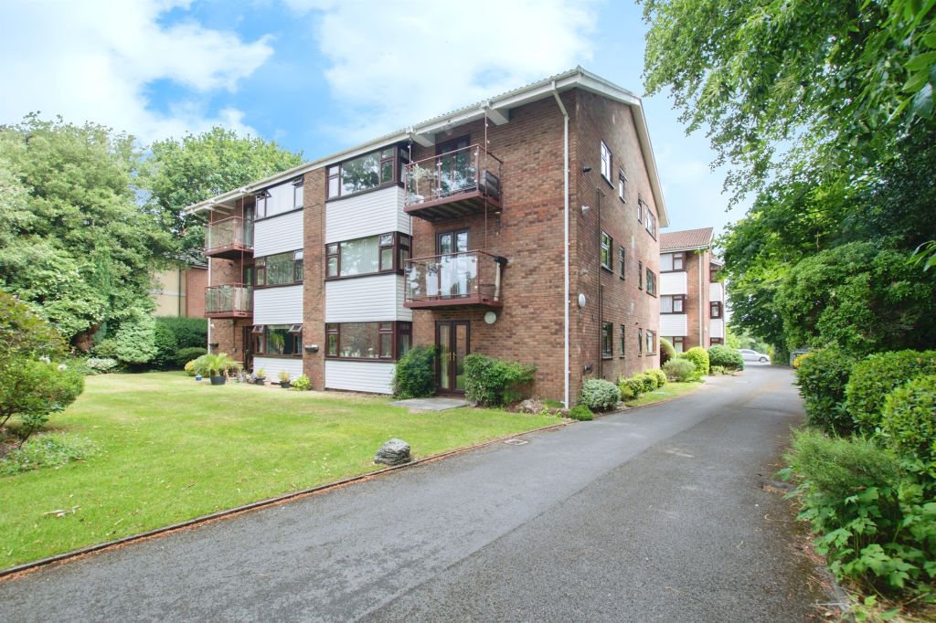 Property photo 2 of 17