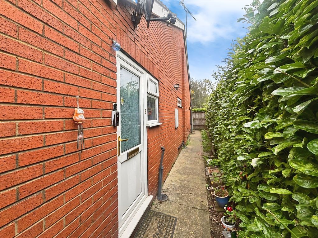 Property photo 1 of 5 78B2456B-Whatsapp 20Image 202025-11-25 20At 201.09