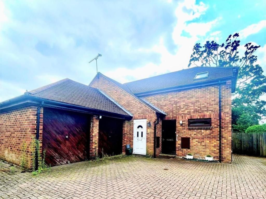 Property photo 1 of 14 Exterior
