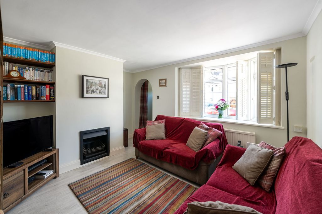 Property photo 2 of 19