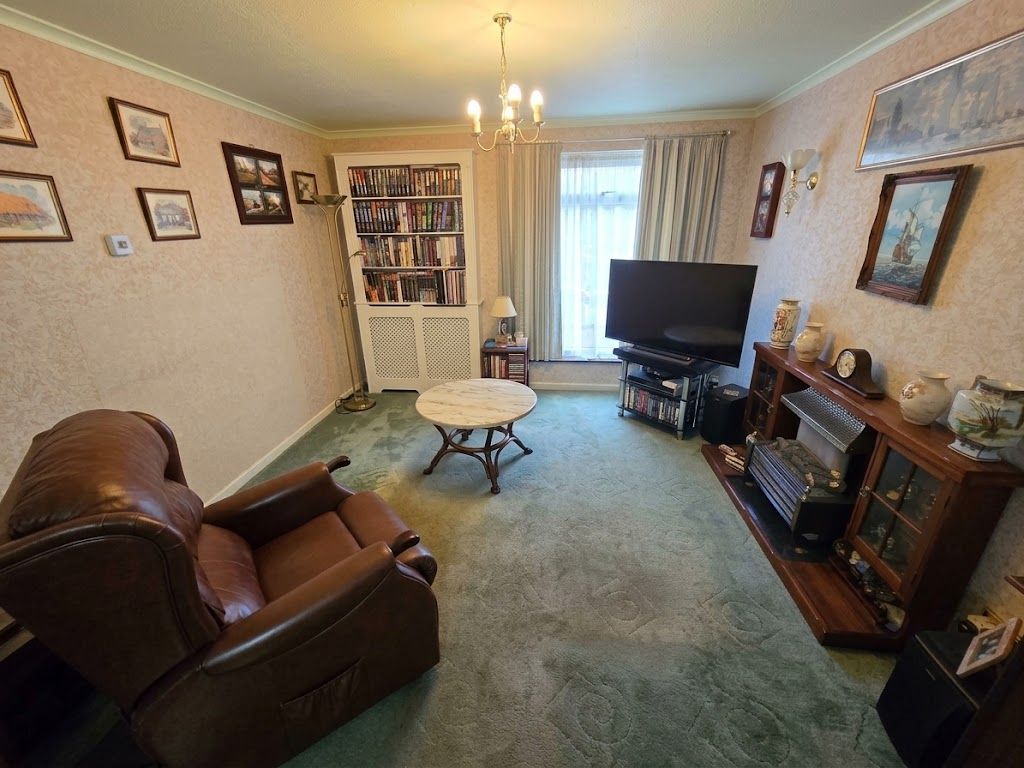 Property photo 3 of 19