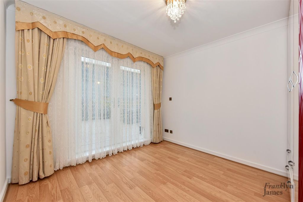 Property photo 3 of 16 Hera Court (3).Jpg