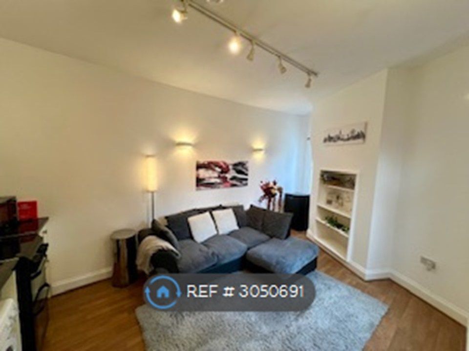 Property photo 3 of 18