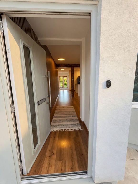 Property photo 1 of 23 Photo 0