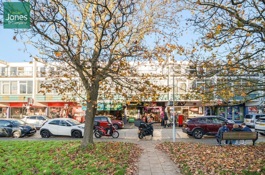 Property photo 1 of 8 External