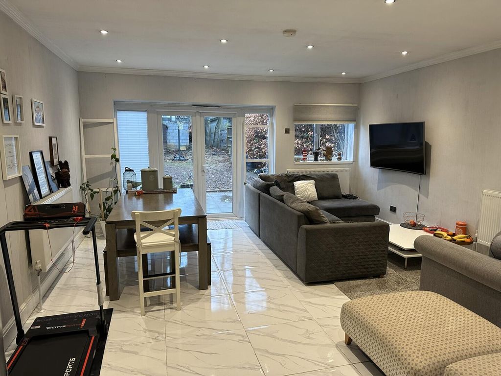 Property photo 3 of 13 Living Room