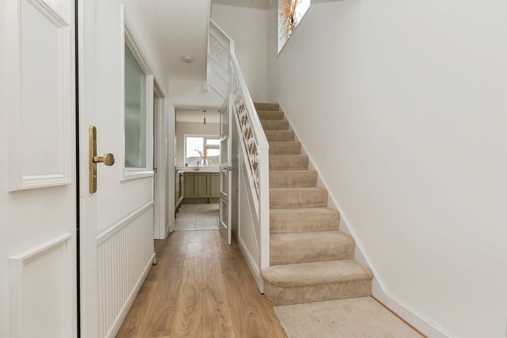 Property photo 2 of 23 Pbox-Img.Jpg