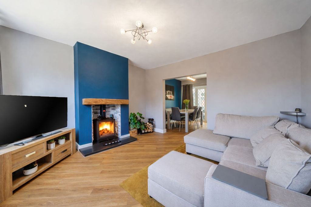 Property photo 2 of 22