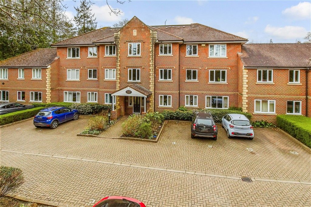 Property photo 1 of 12 External (Web) ::