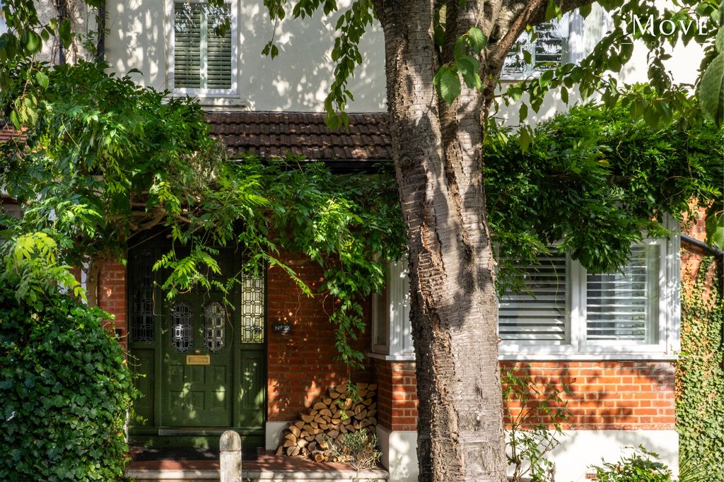 Property photo 3 of 31