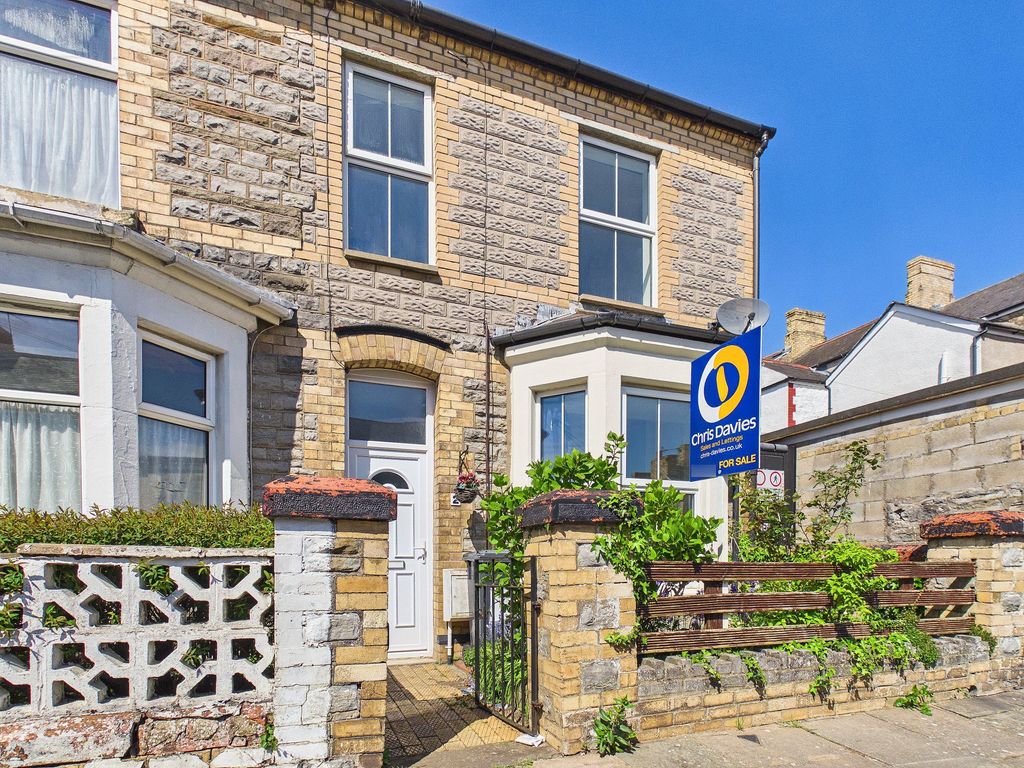 Property photo 1 of 32