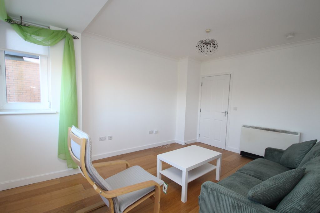 Property photo 3 of 12