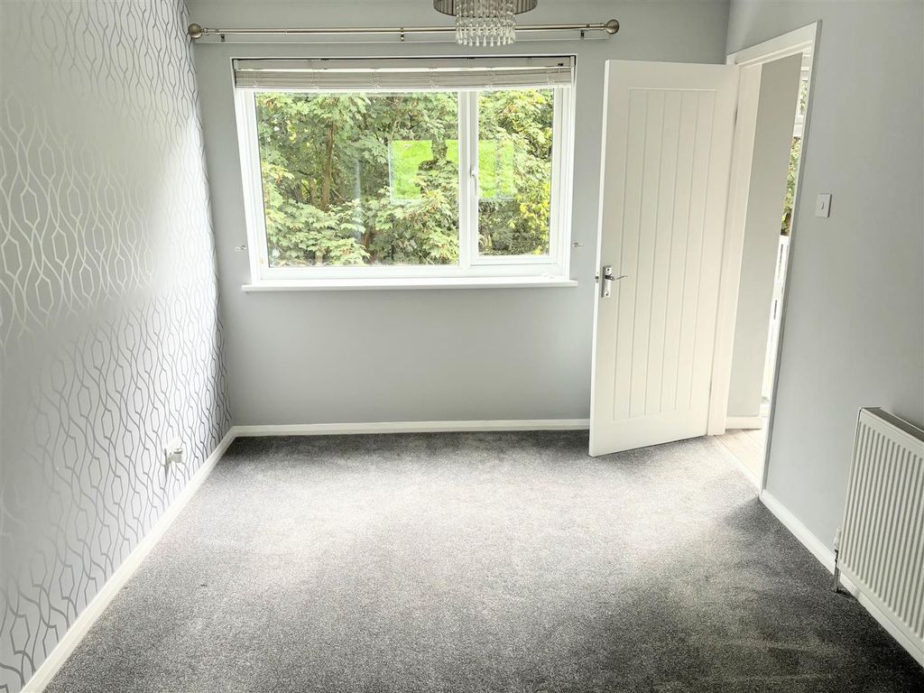 Property photo 3 of 14 Bedroom