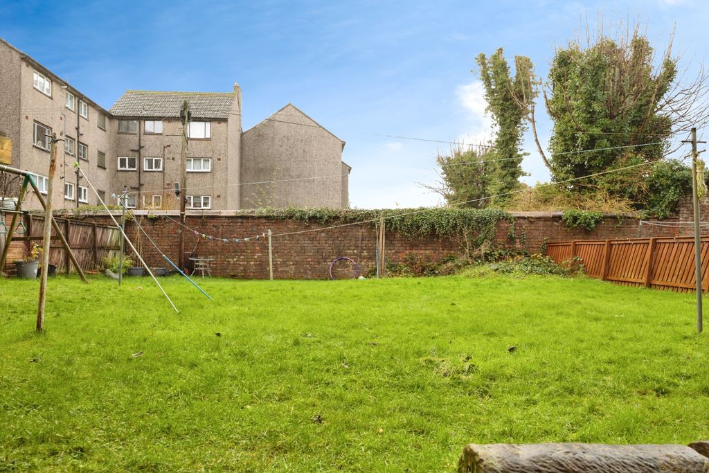 Additional image 15 of 3 bed flat for saleBrougham Street, Greenock PA16