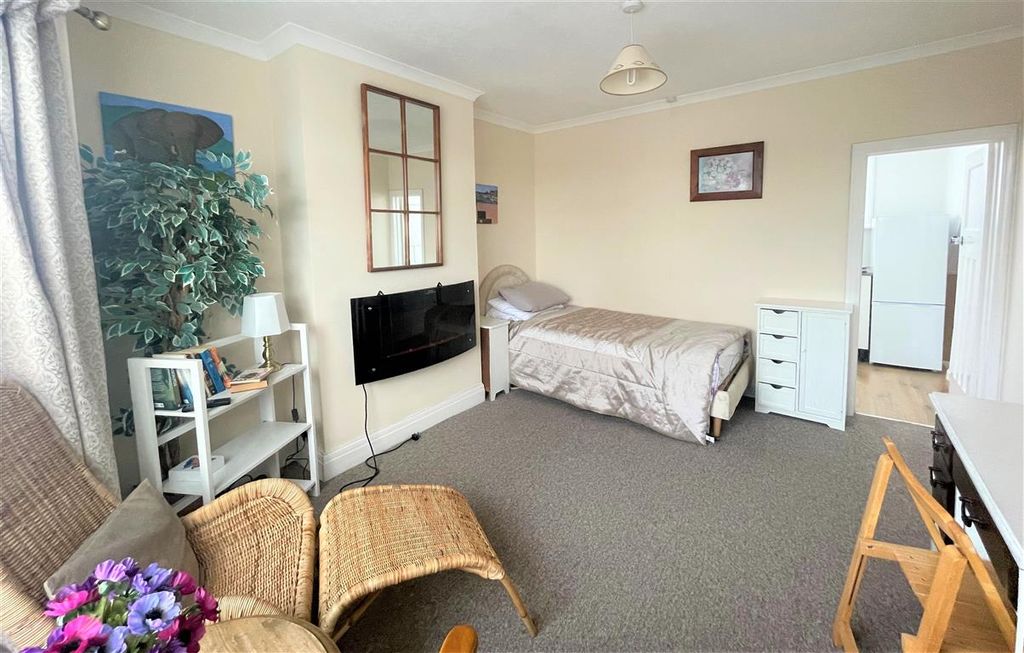 Property photo 3 of 6 Image