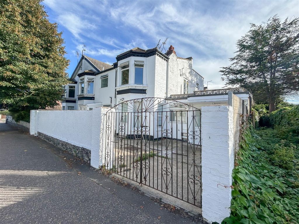 Property photo 1 of 17 Outside Front