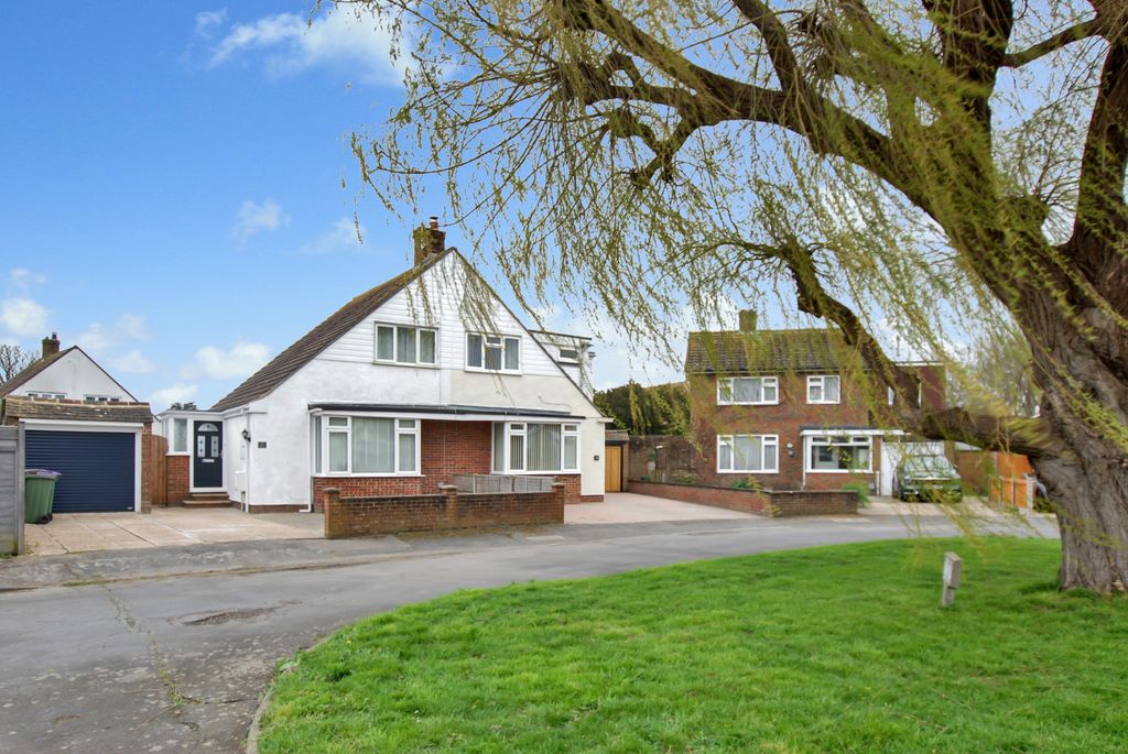 Property photo 1 of 18 Front