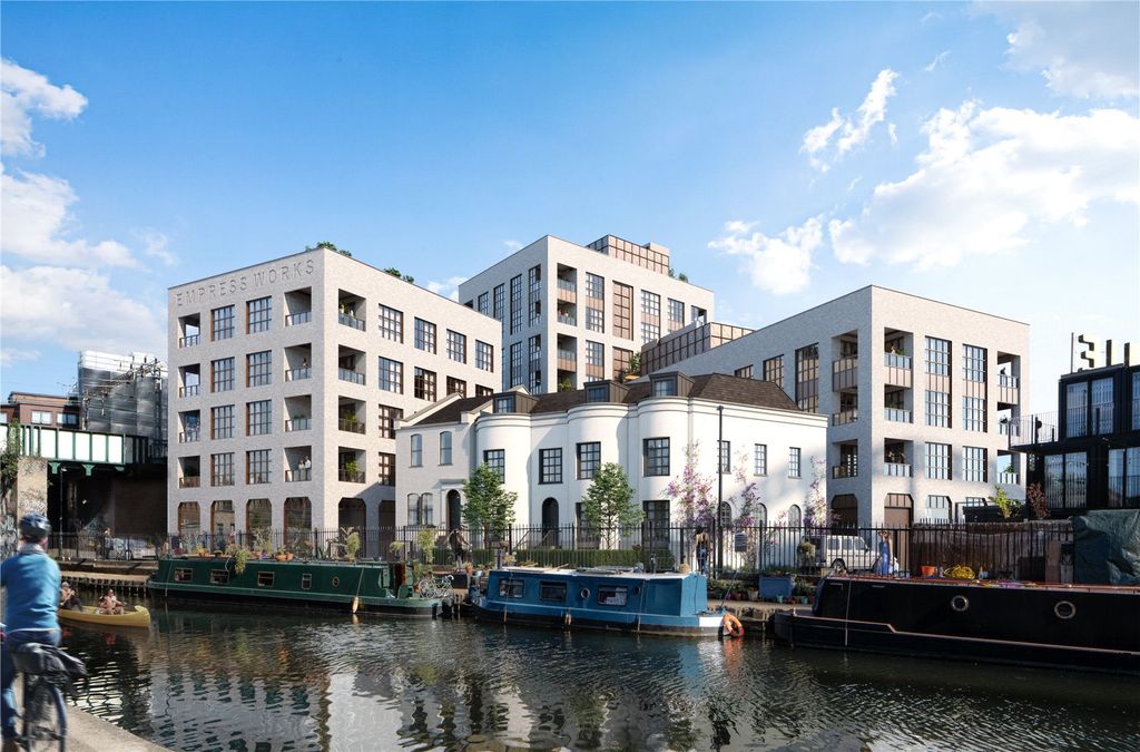 Property photo 2 of 10 Exterior