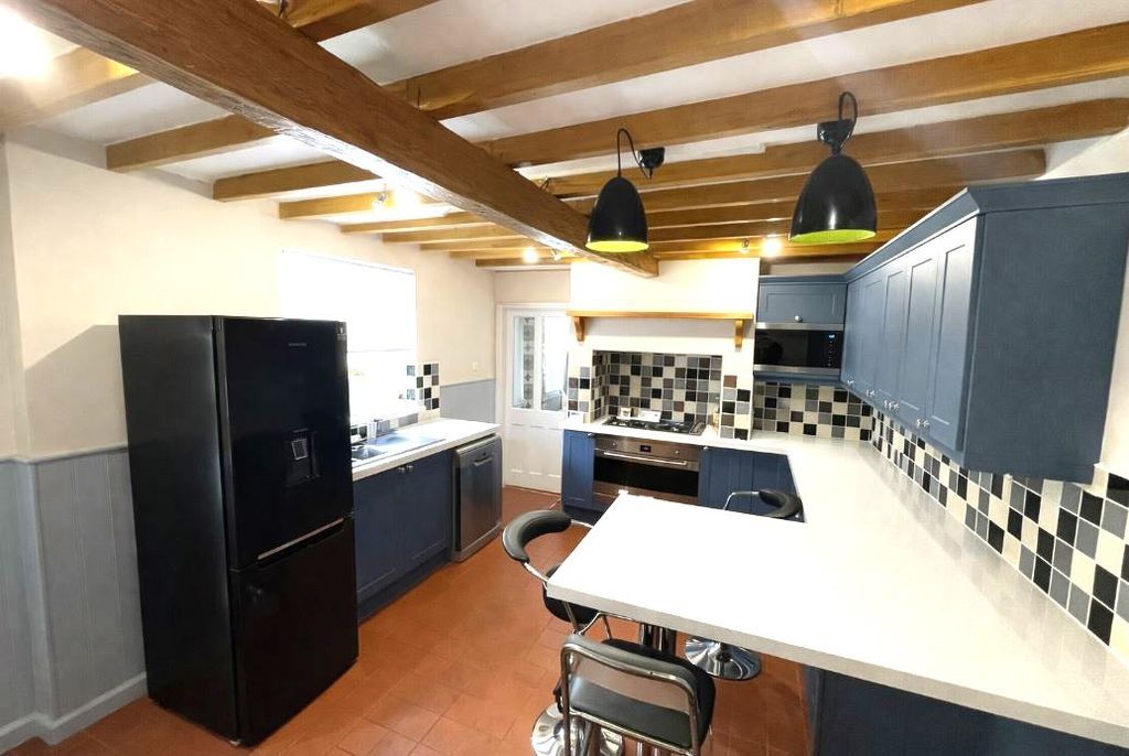 Property photo 2 of 12 Photo 2