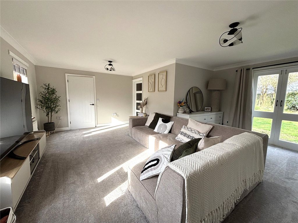 Property photo 3 of 20 Picture No. 04