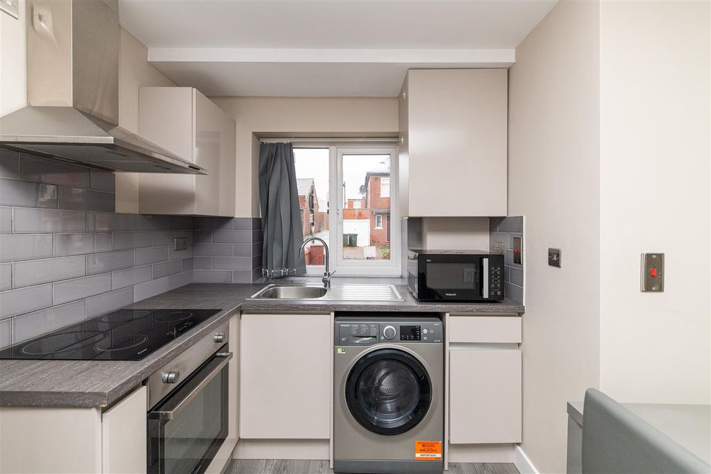Property photo 2 of 6 Edit-8977.Jpg