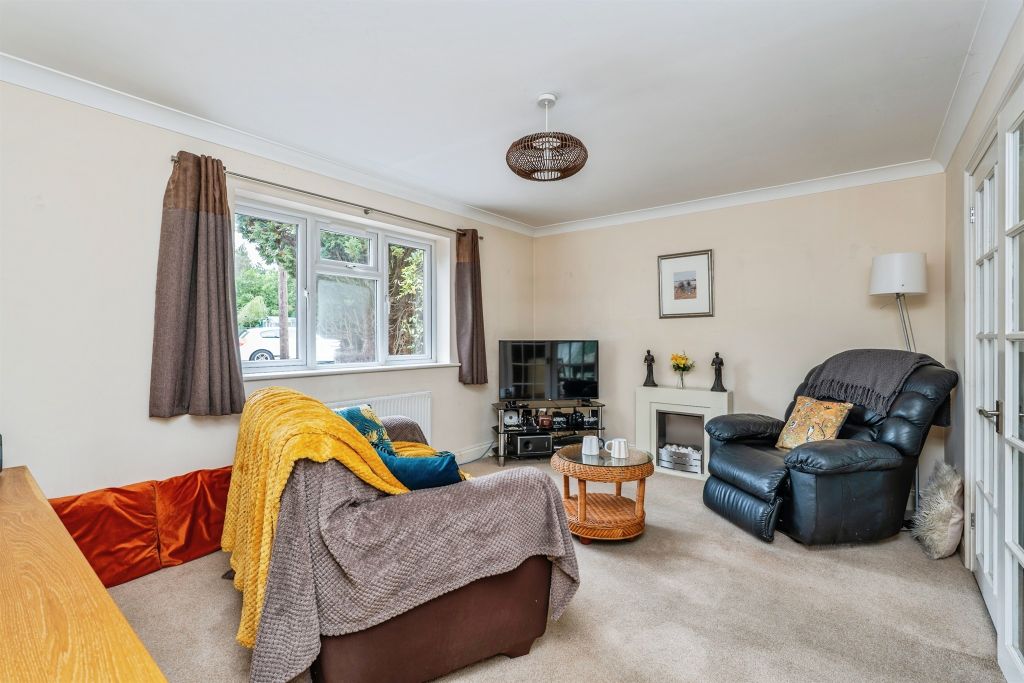 Property photo 3 of 12