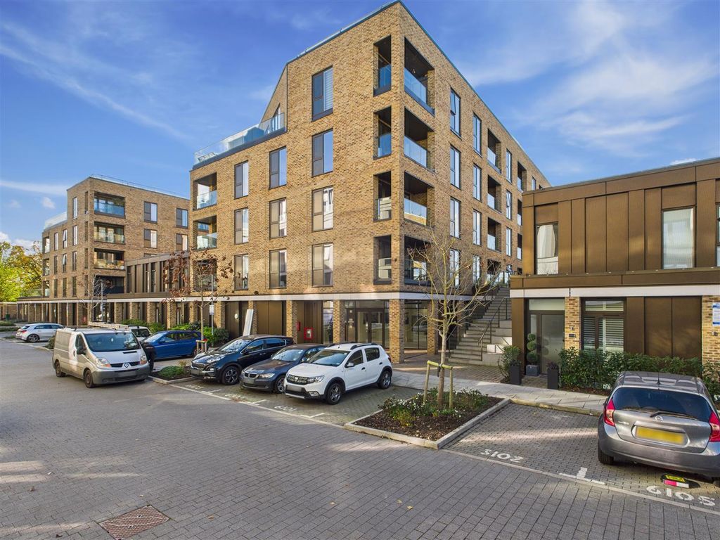 Property photo 1 of 17