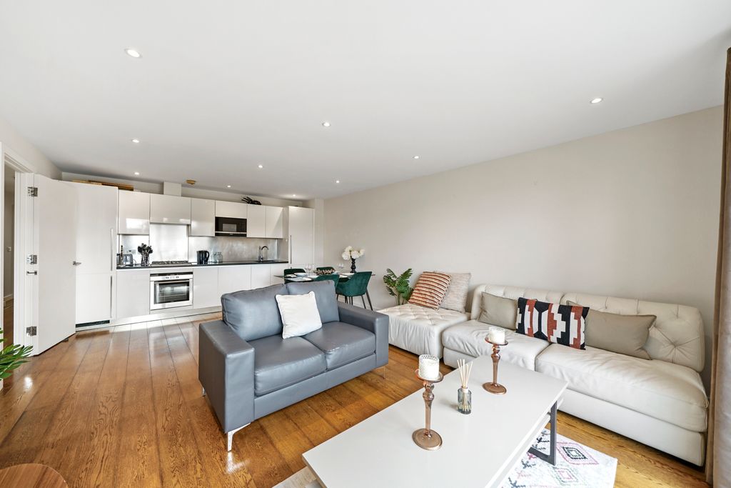 Property photo 3 of 14