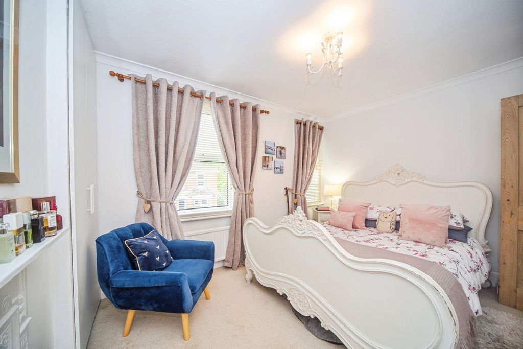 Property photo 3 of 15 Pbox-Img.Jpg