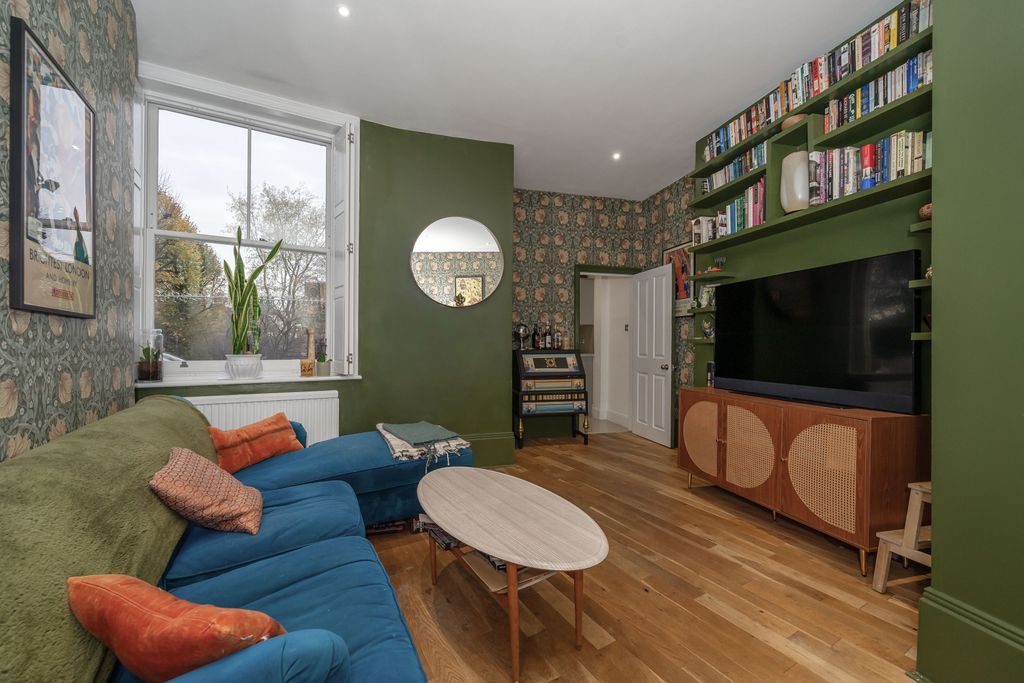 Property photo 1 of 9