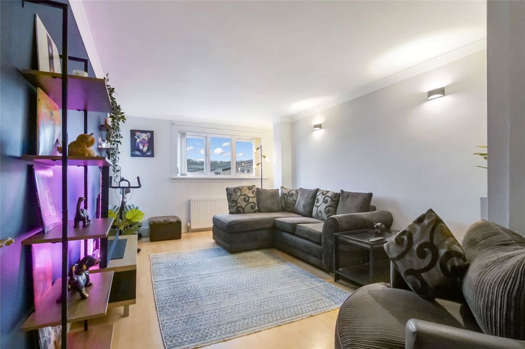 Property photo 2 of 17 Picture No. 09