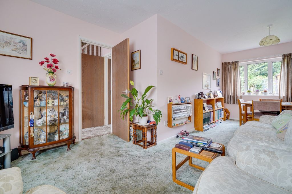 Property photo 3 of 11 4576433