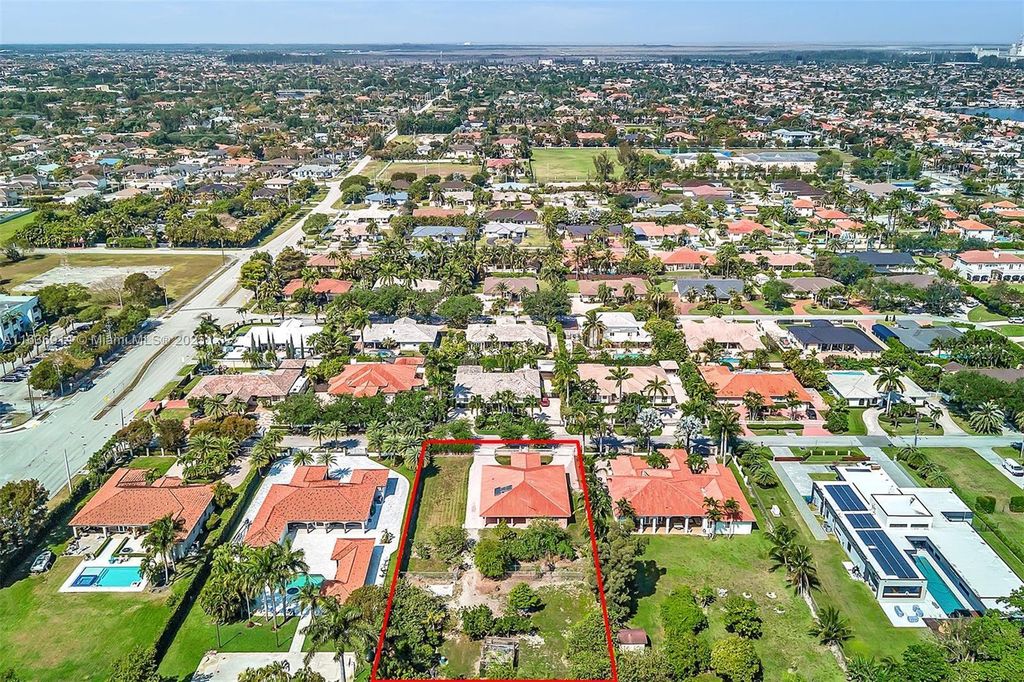 Property photo 3 of 50 <Alttext/>