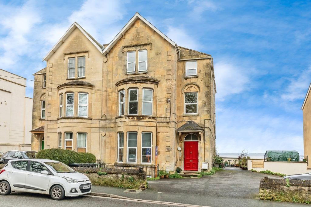 Property photo 3 of 17 Pbox-Img.Jpg