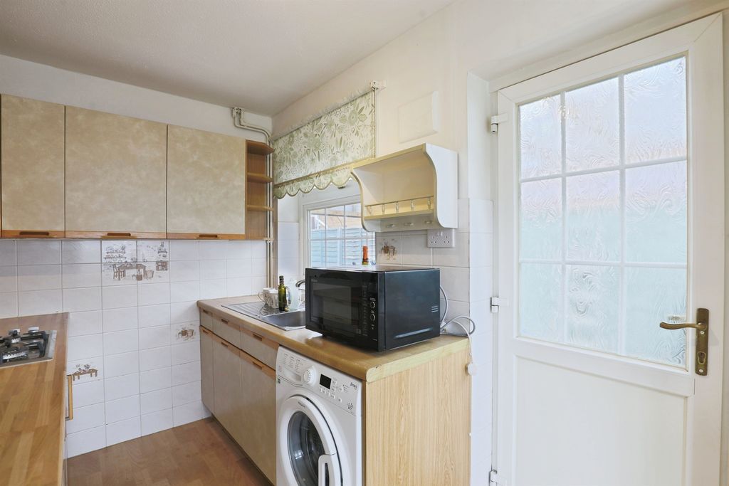 Property photo 3 of 17