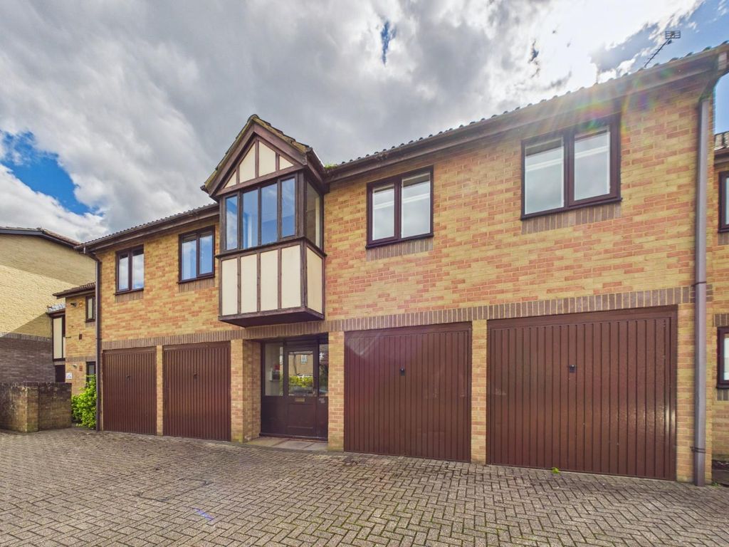 Property photo 3 of 26 Cam01530G0-Pr0426-Still040.Jpg