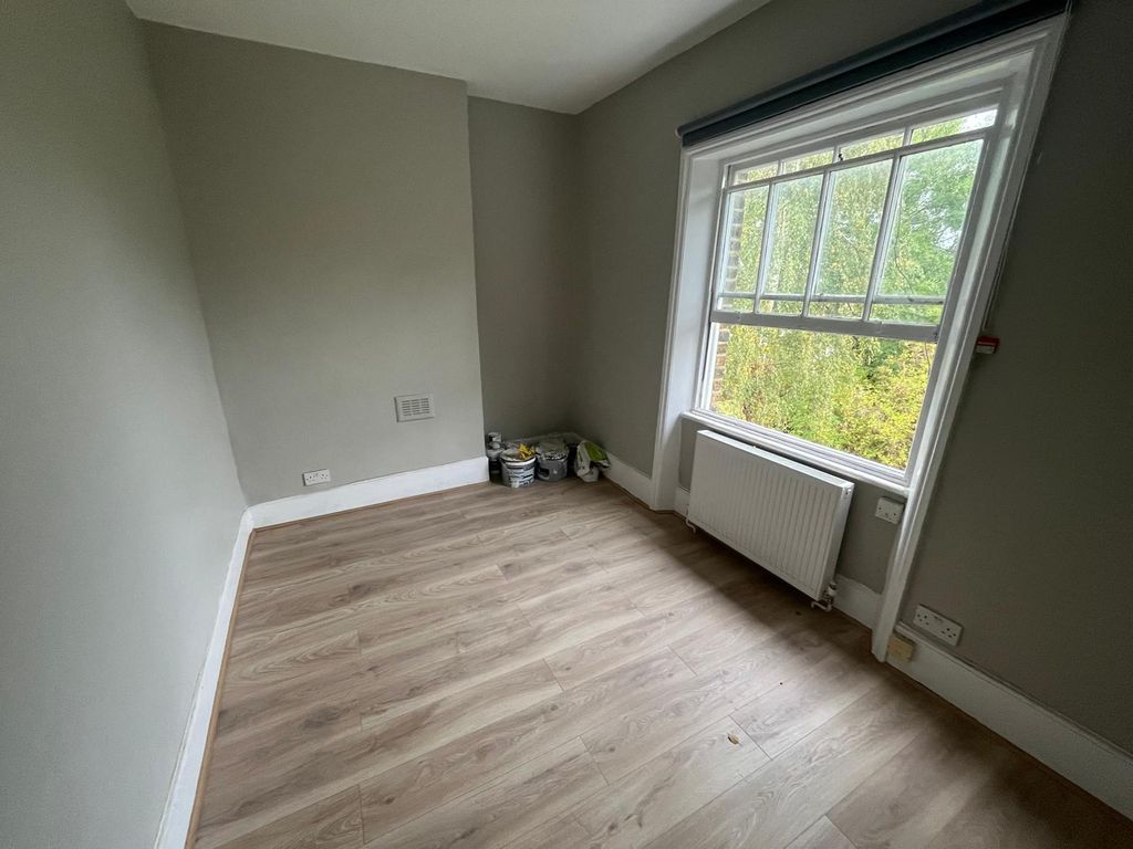 Property photo 1 of 4 766A63c6-5413-43c3-8Db9-51B3Bd8B7901