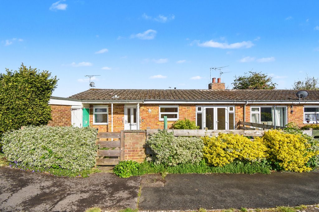 Property photo 1 of 17 96 Lime Kiln, Royal Wootton Bassett, Swindon, Wiltshire, Sn4 7Hg