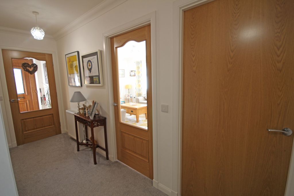 Property photo 3 of 24