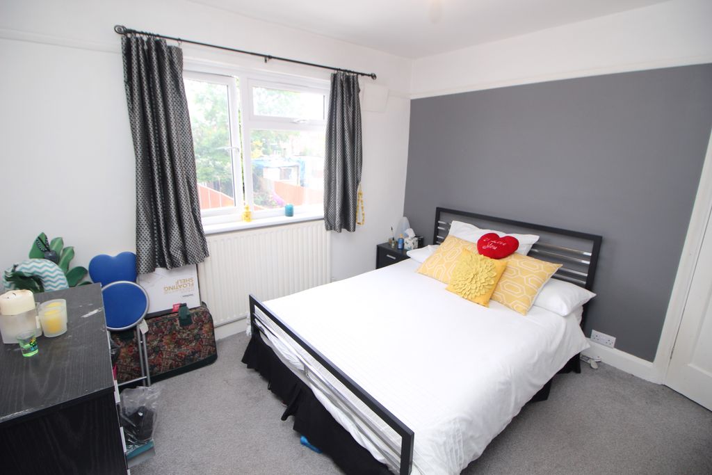 Property photo 2 of 12 Photo 17