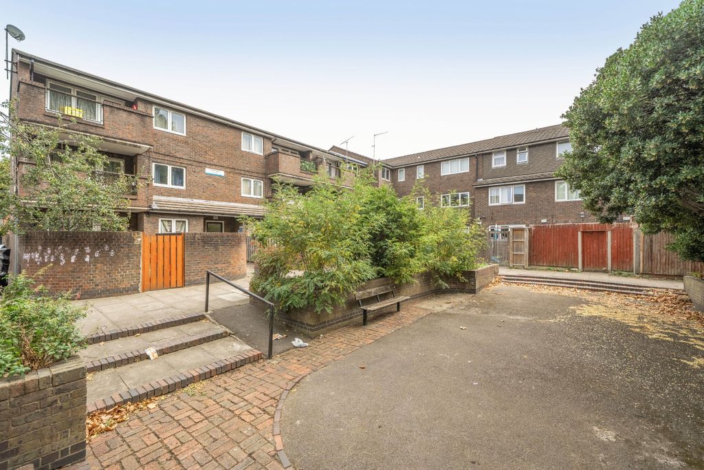 Property photo 1 of 13 5674203