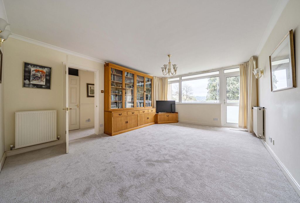 Property photo 2 of 11 Sitting Room