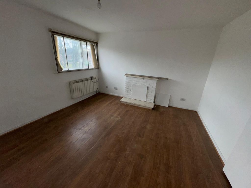 Property photo 3 of 11 Image