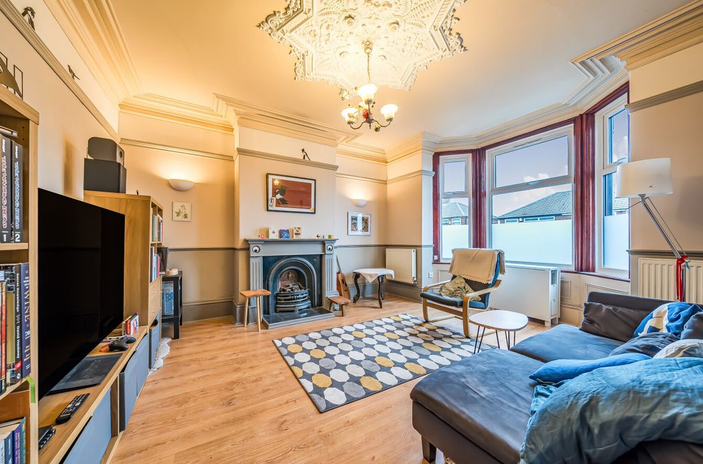 Property photo 3 of 20 1368868-11-68F218...