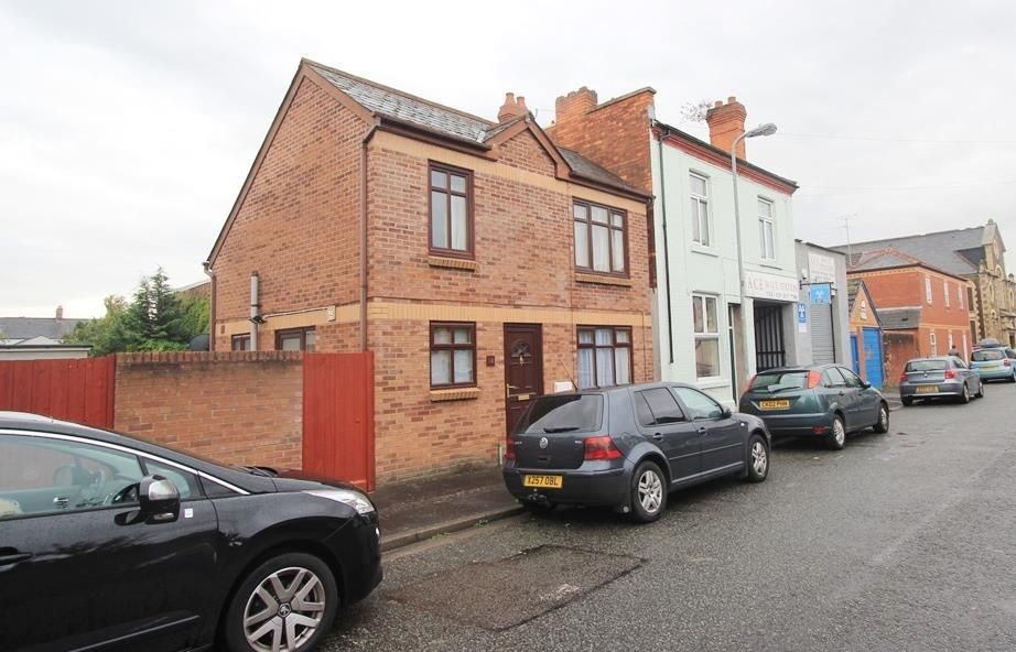 Property photo 1 of 12