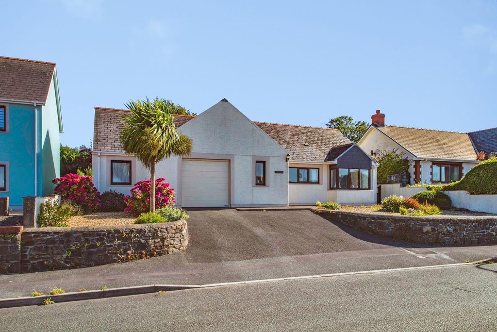 Property photo 1 of 23 Pbox-Img.Jpg
