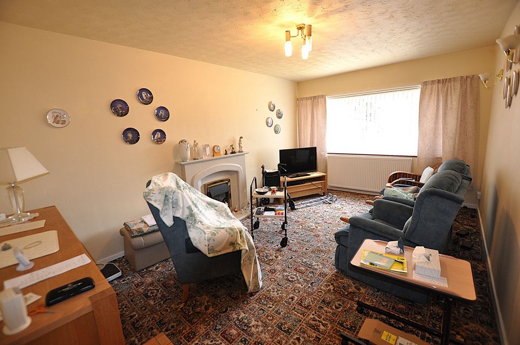 Property photo 2 of 12