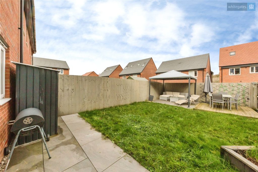 Property photo 2 of 15 Picture No. 16