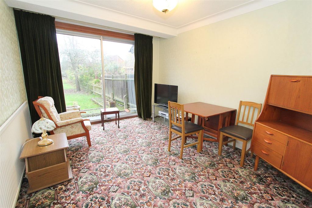 Property photo 3 of 18 Din.Jpg