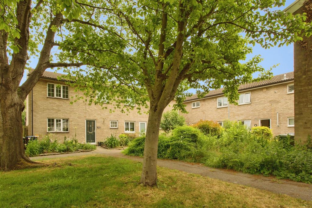Property photo 2 of 13